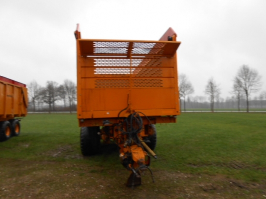 2-x-veenhuiswagen-klein-nibbelink-bredevoort-landbouw-en-tuinbouw